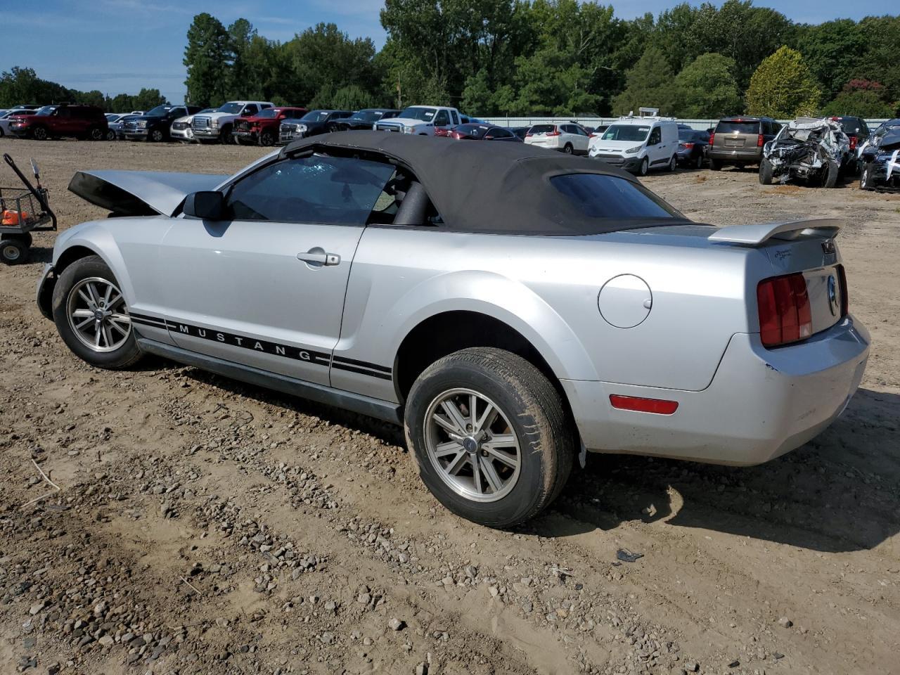 2005 FORD MUSTANG