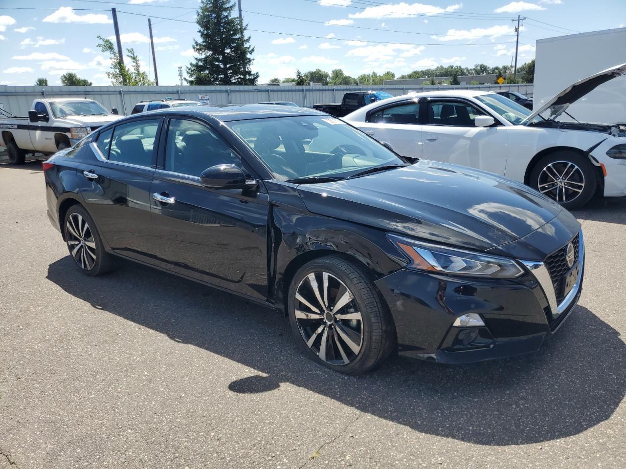 2022 NISSAN ALTIMA
