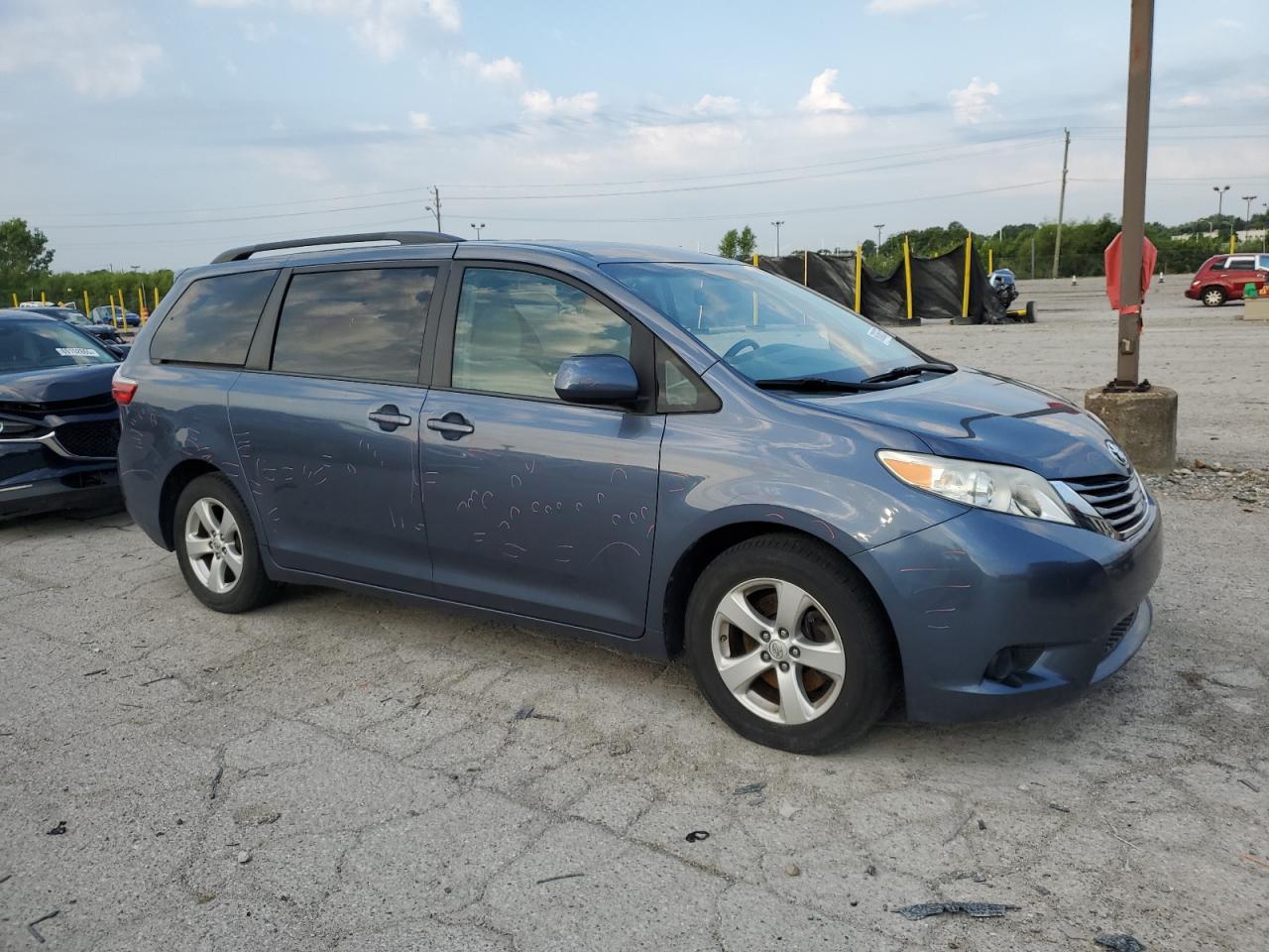 2015 TOYOTA SIENNA