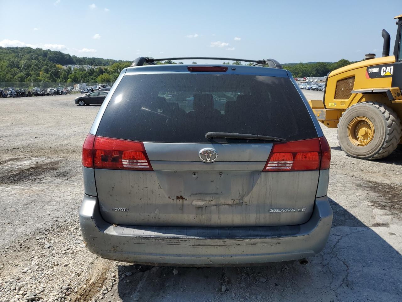 2004 TOYOTA SIENNA