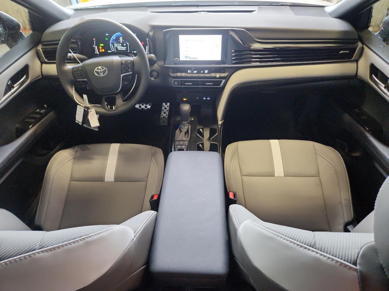 2025 TOYOTA CAMRY