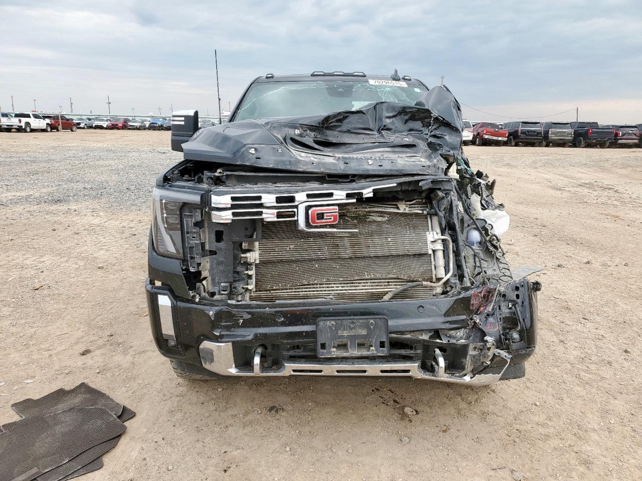 2024 GMC Sierra