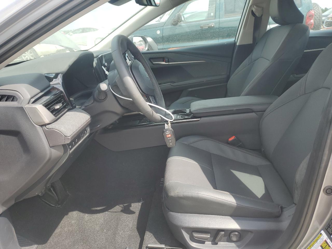 2025 TOYOTA CAMRY