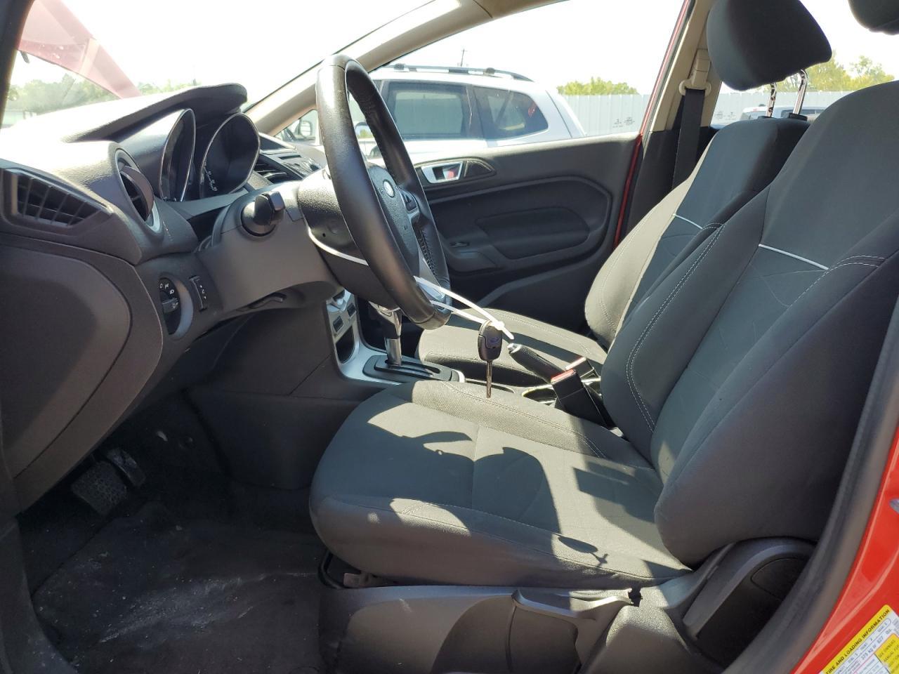 2014 FORD Fiesta