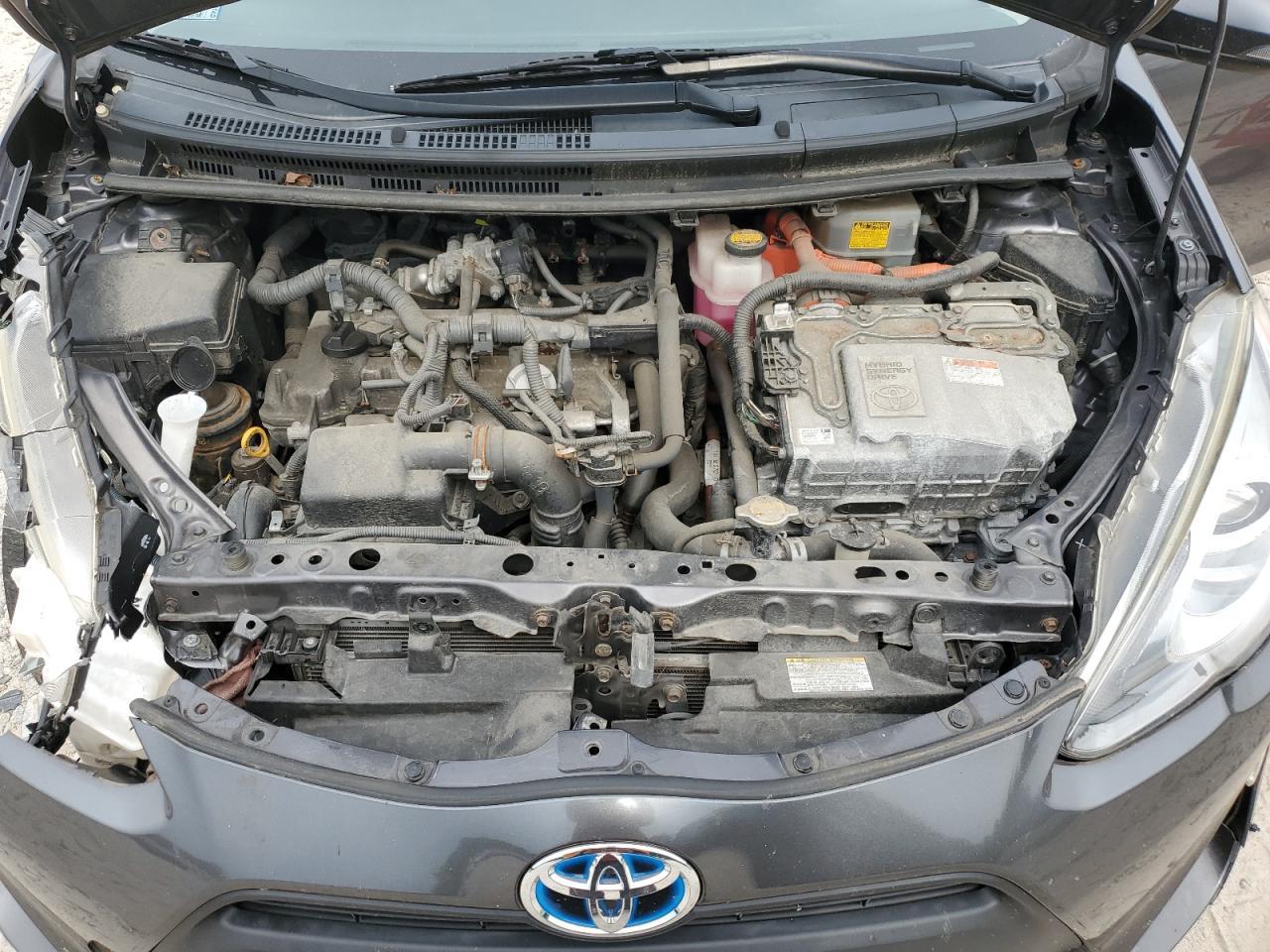 2015 TOYOTA Prius c
