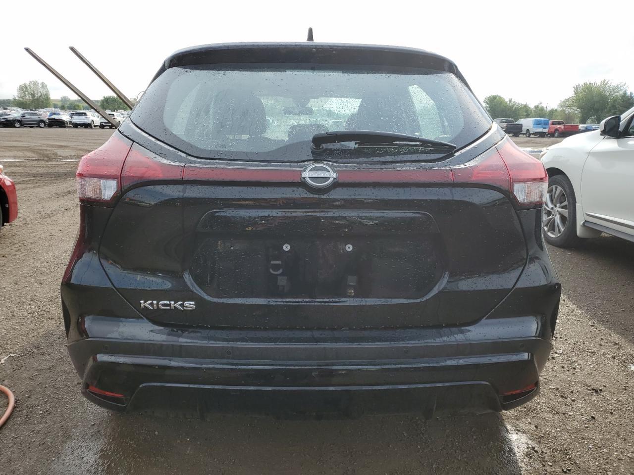 2022 NISSAN KICKS