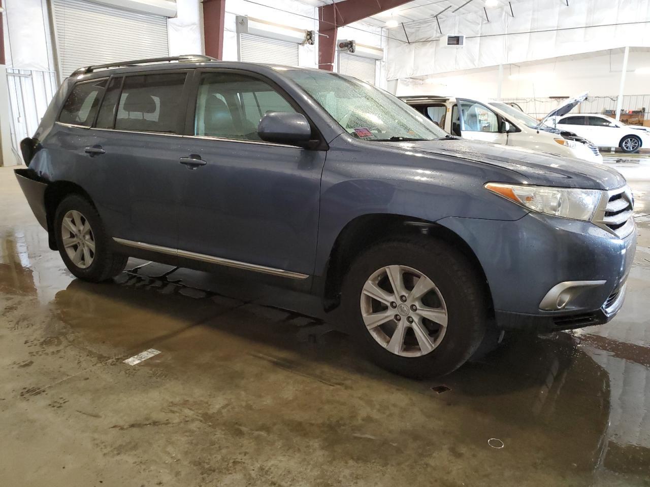 2013 TOYOTA HIGHLANDER