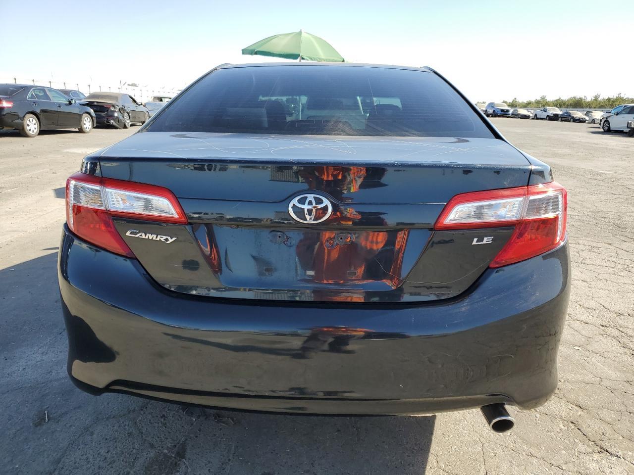 2014 TOYOTA CAMRY
