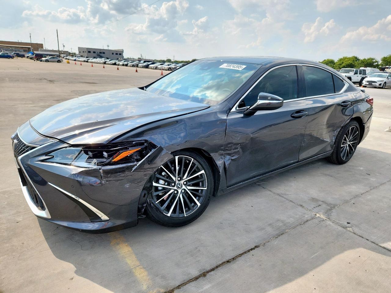2025 LEXUS Es