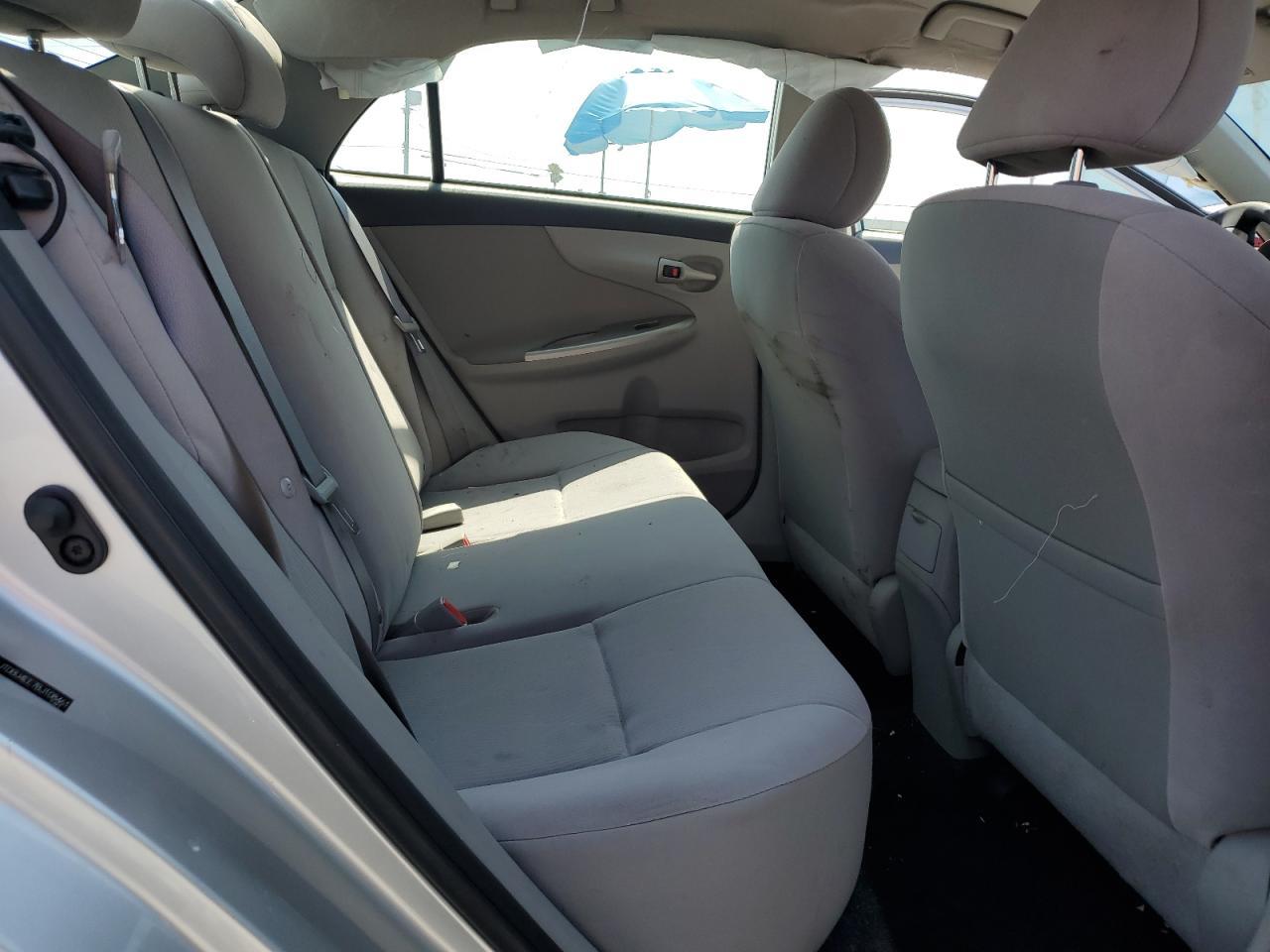 2011 TOYOTA COROLLA