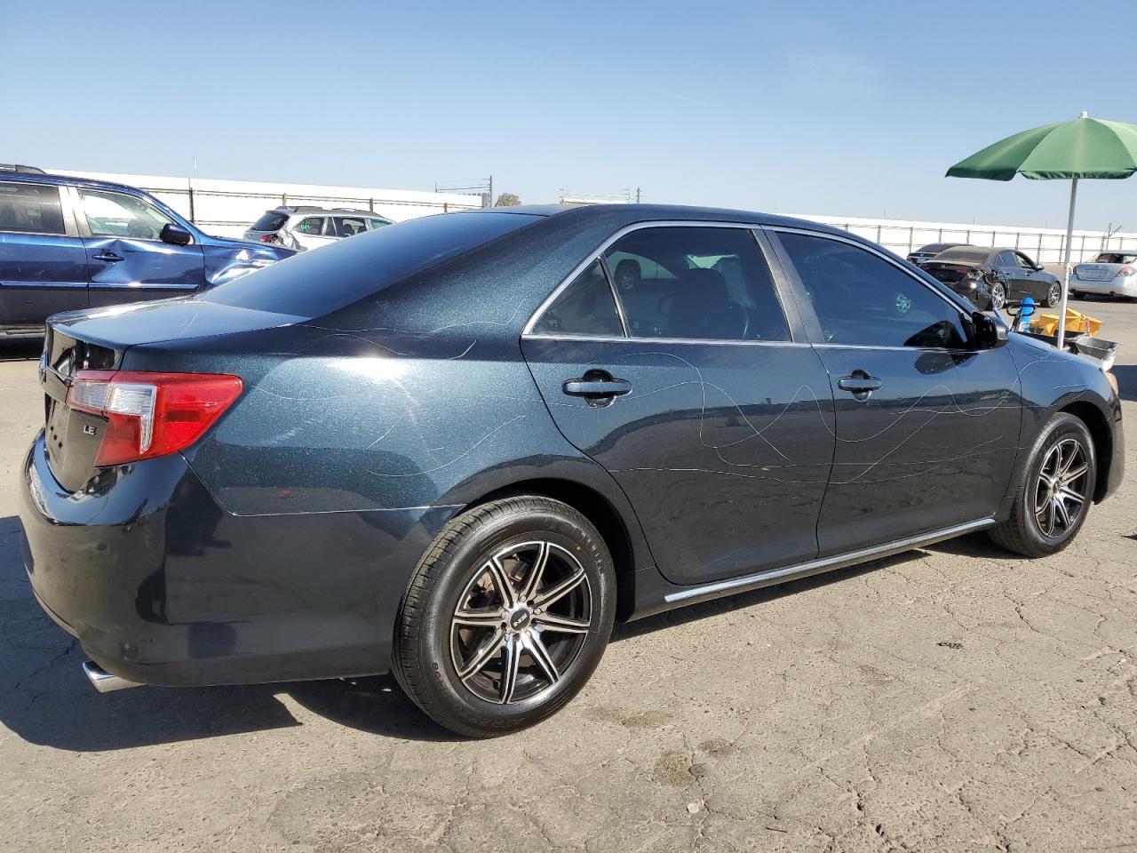 2014 TOYOTA CAMRY