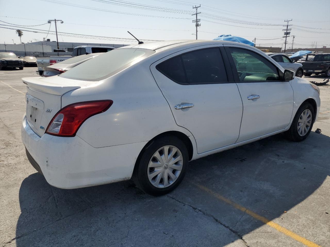 2016 NISSAN VERSA