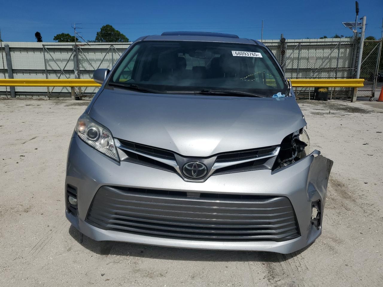 2018 TOYOTA SIENNA