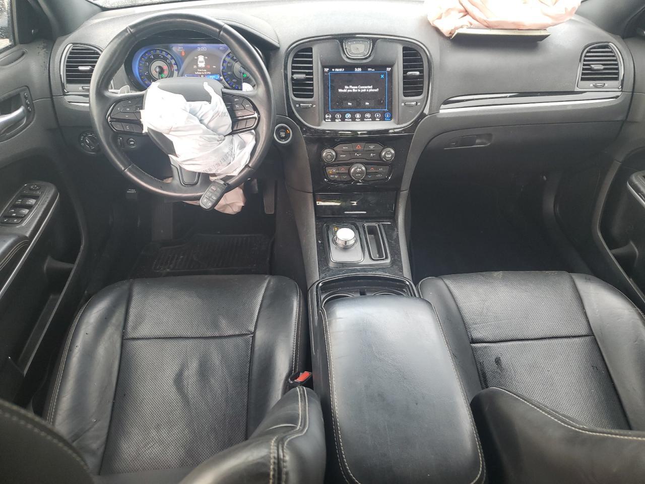 2019 CHRYSLER 300