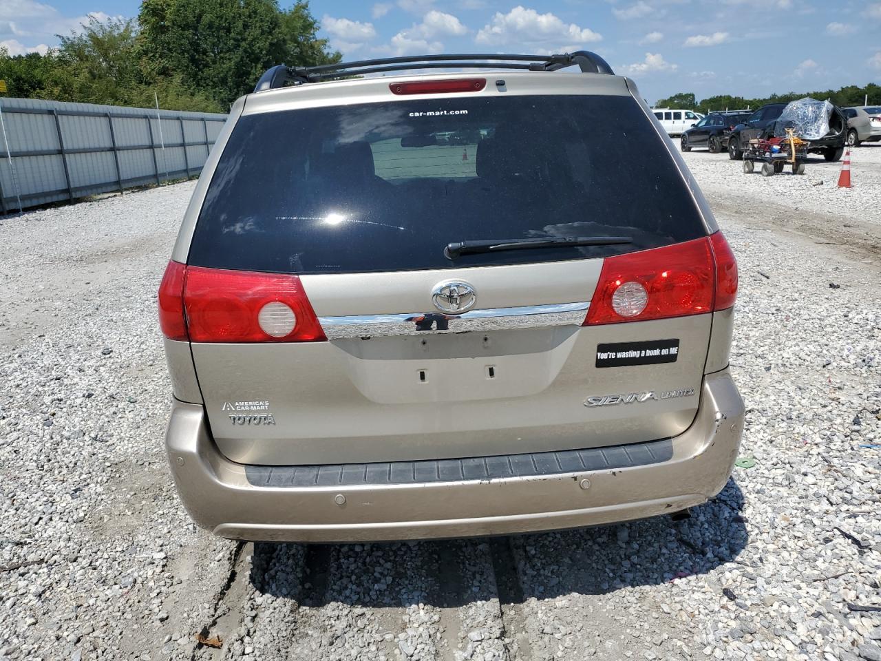2009 TOYOTA SIENNA
