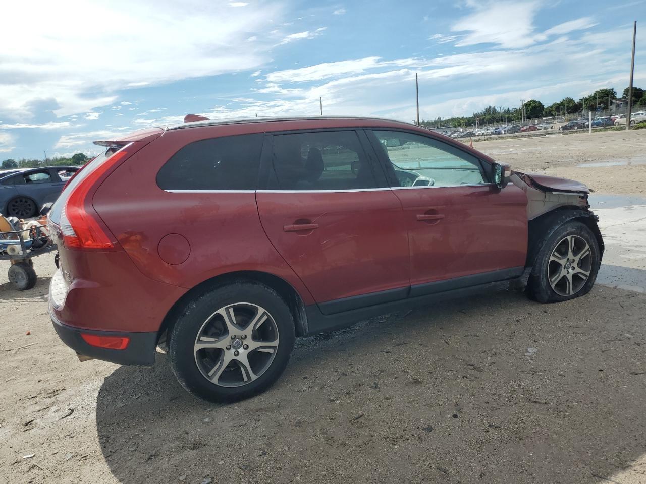 2011 VOLVO XC60