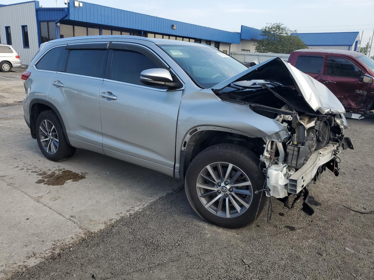 2017 TOYOTA HIGHLANDER