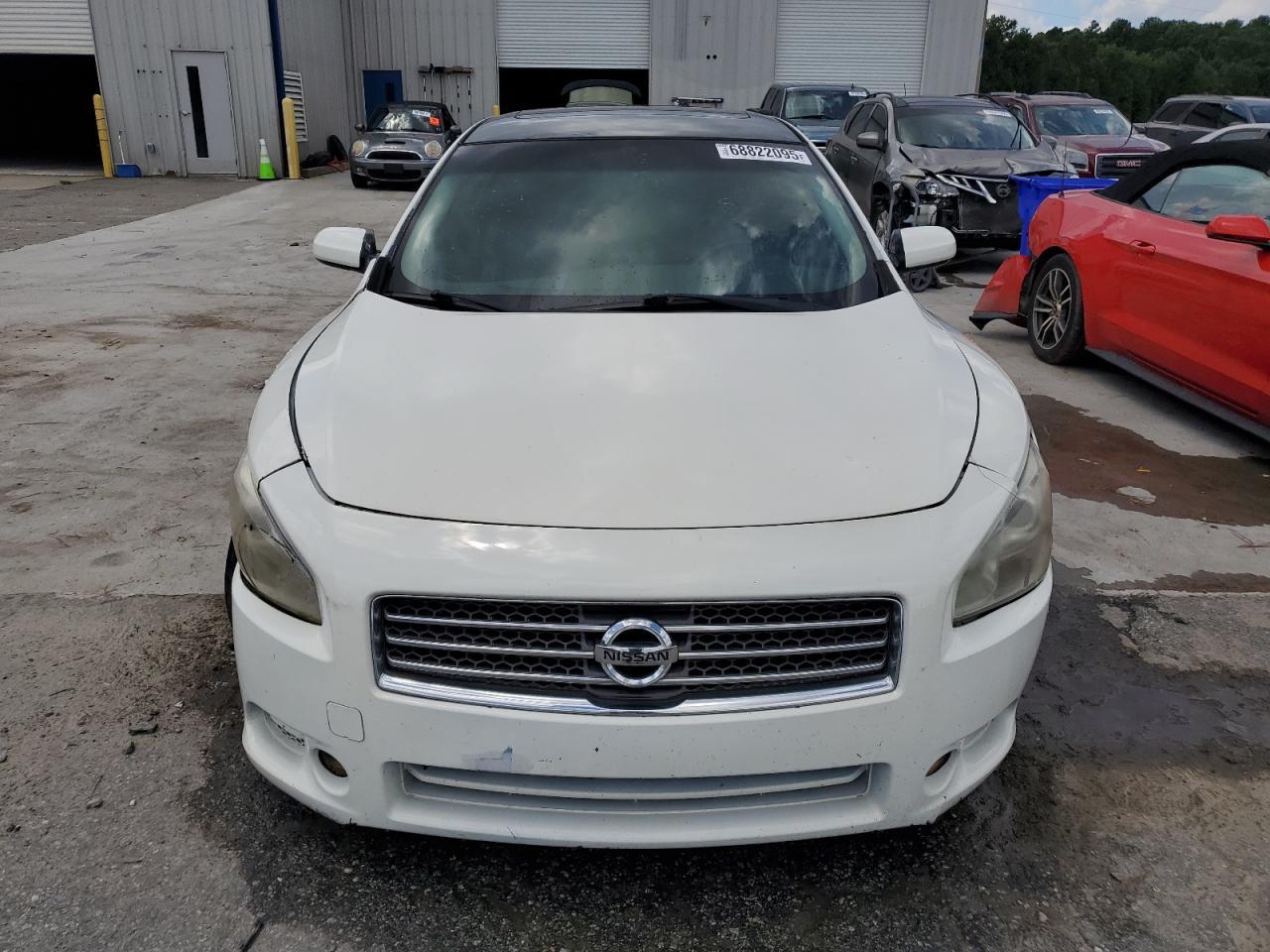 2011 NISSAN Maxima