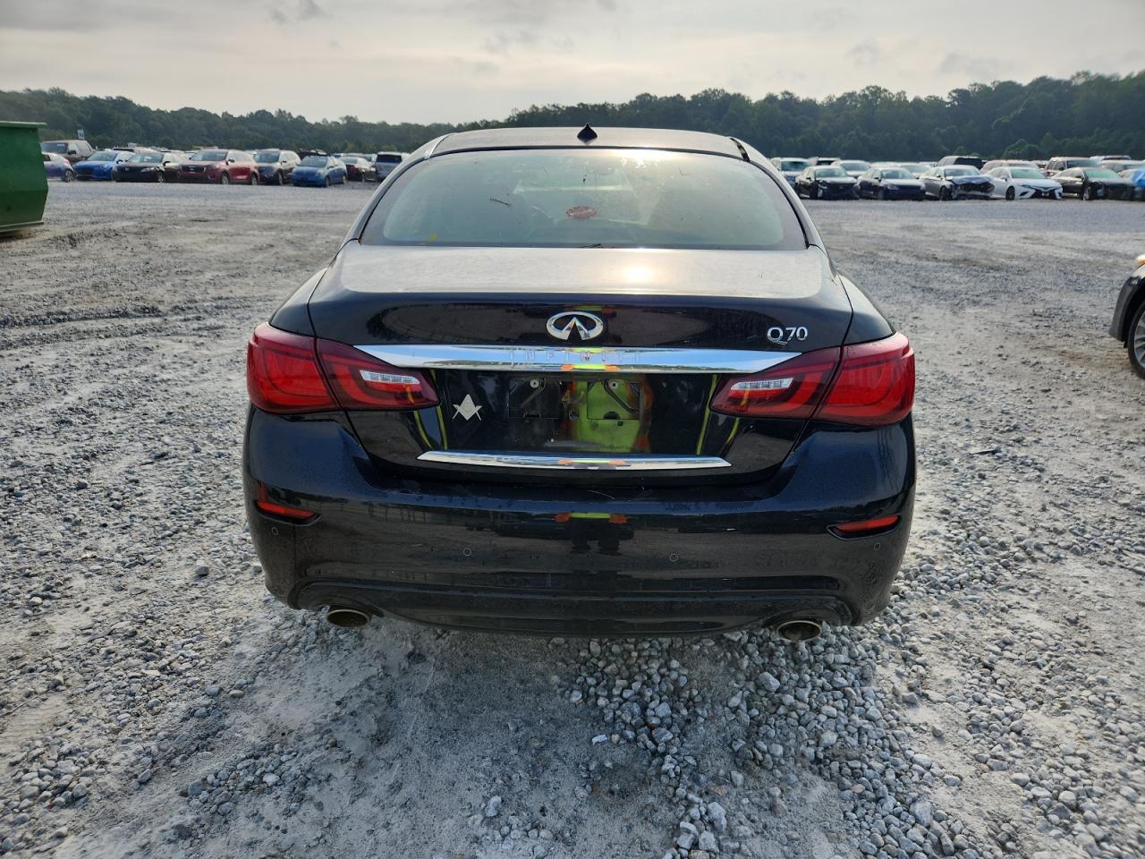 2016 INFINITI Q70