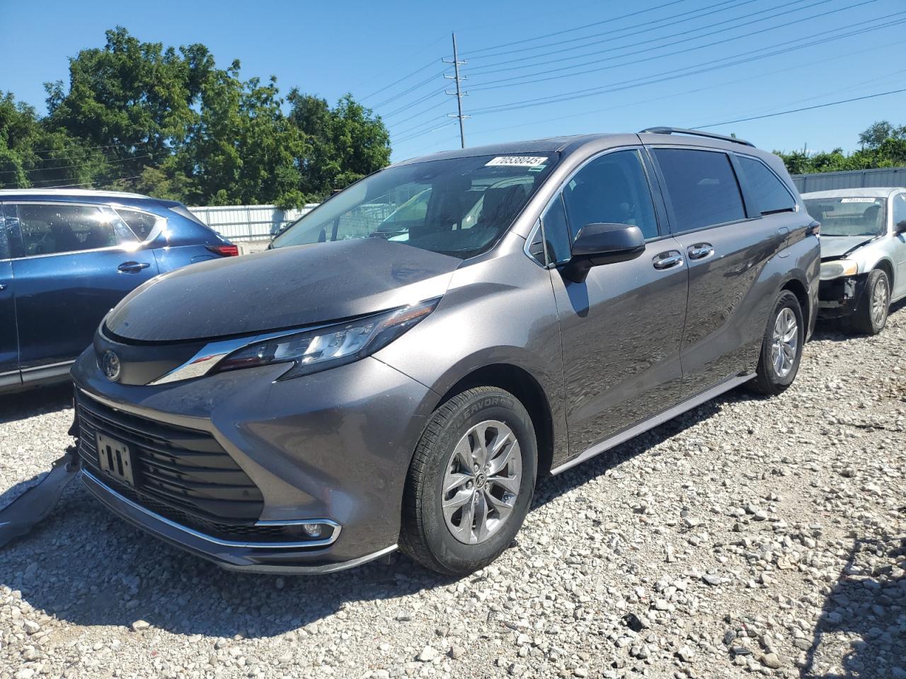 2022 TOYOTA SIENNA