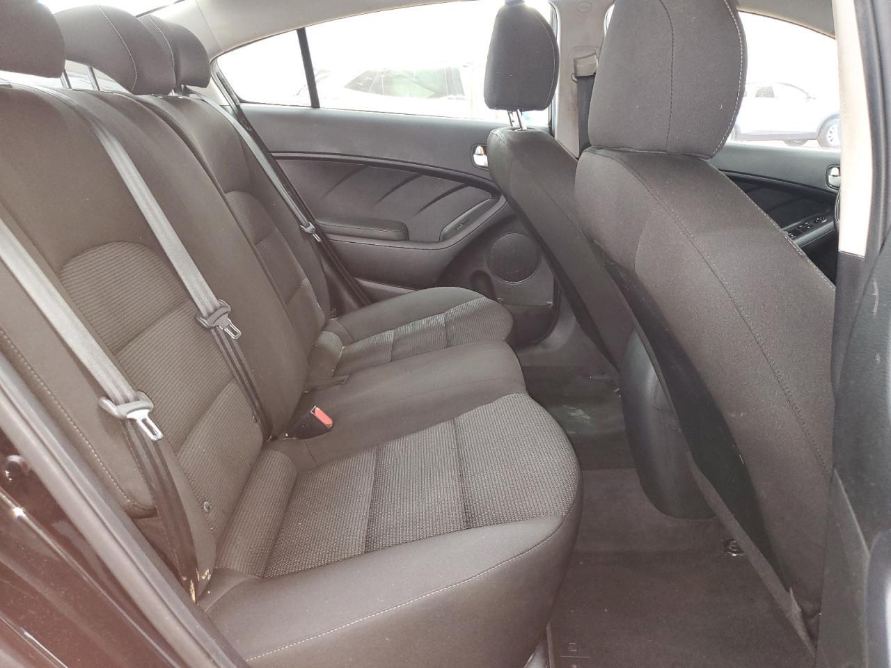 2017 KIA FORTE