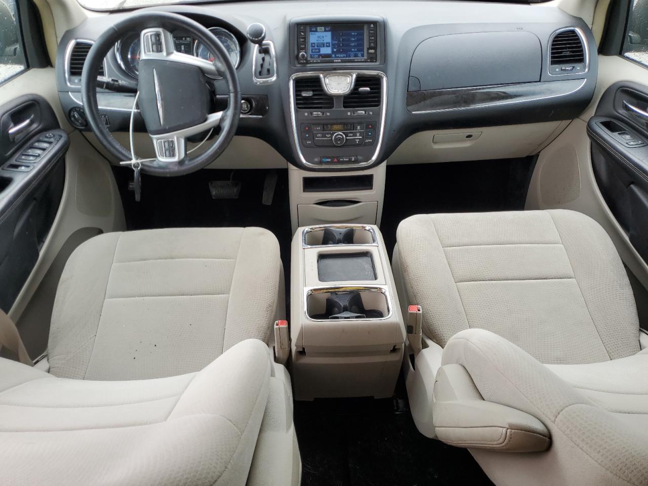 2011 CHRYSLER Town & Country