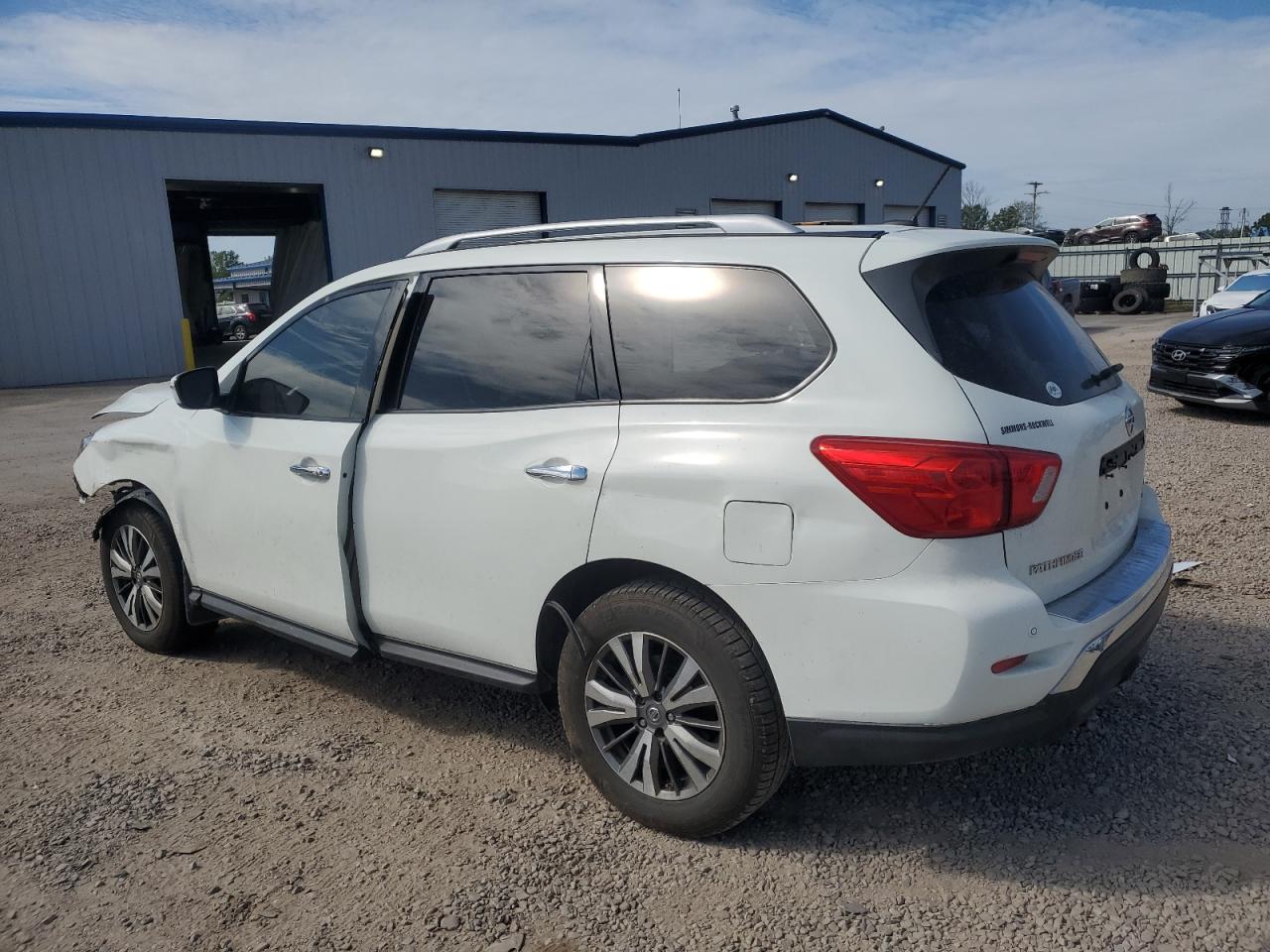 2018 NISSAN PATHFINDER