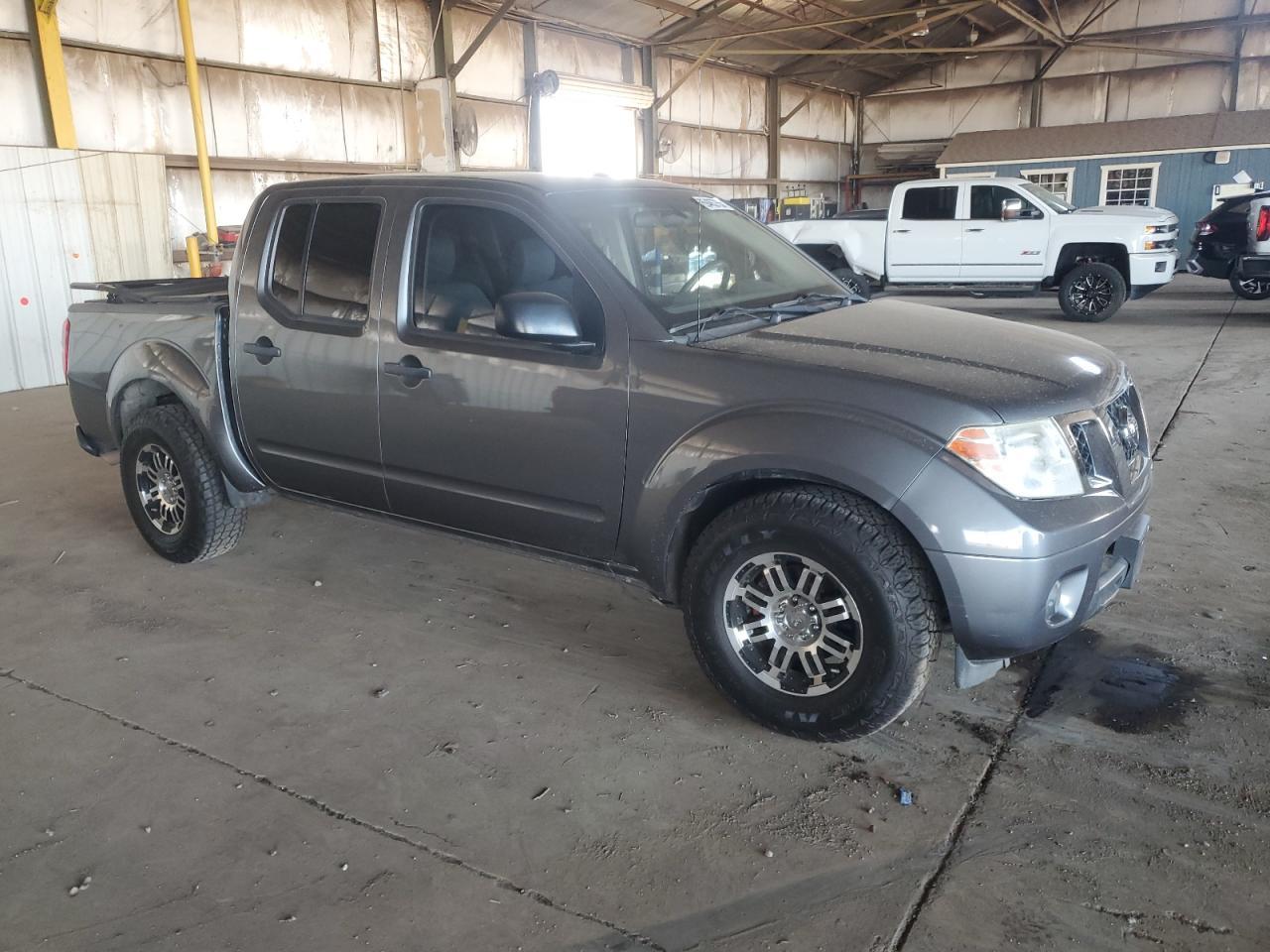 2017 NISSAN Frontier