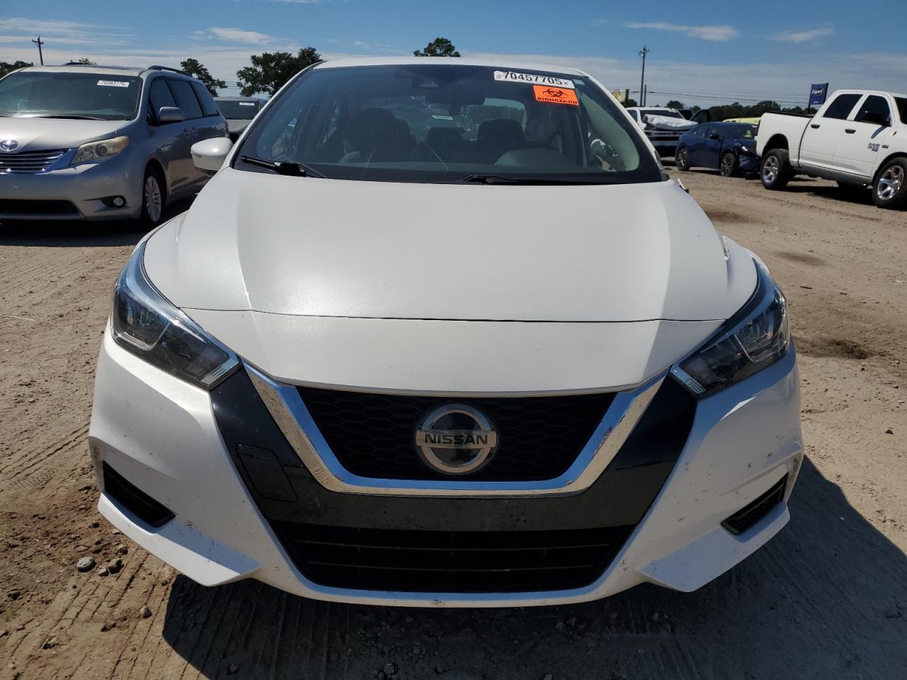 2020 NISSAN VERSA