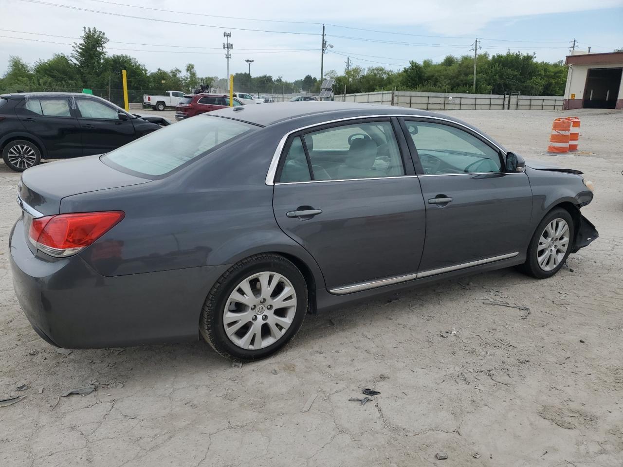 2012 TOYOTA Avalon