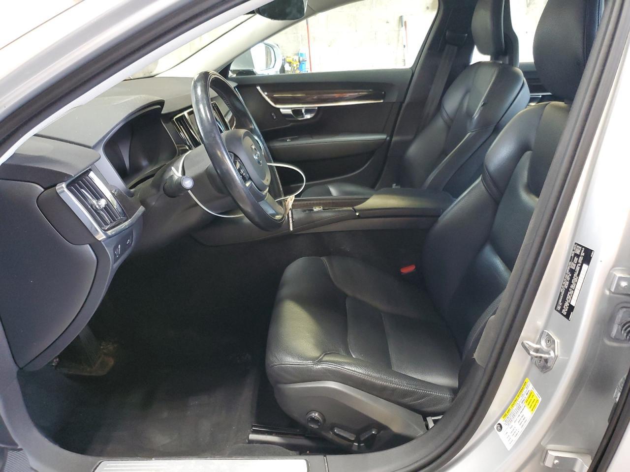 2018 VOLVO S90