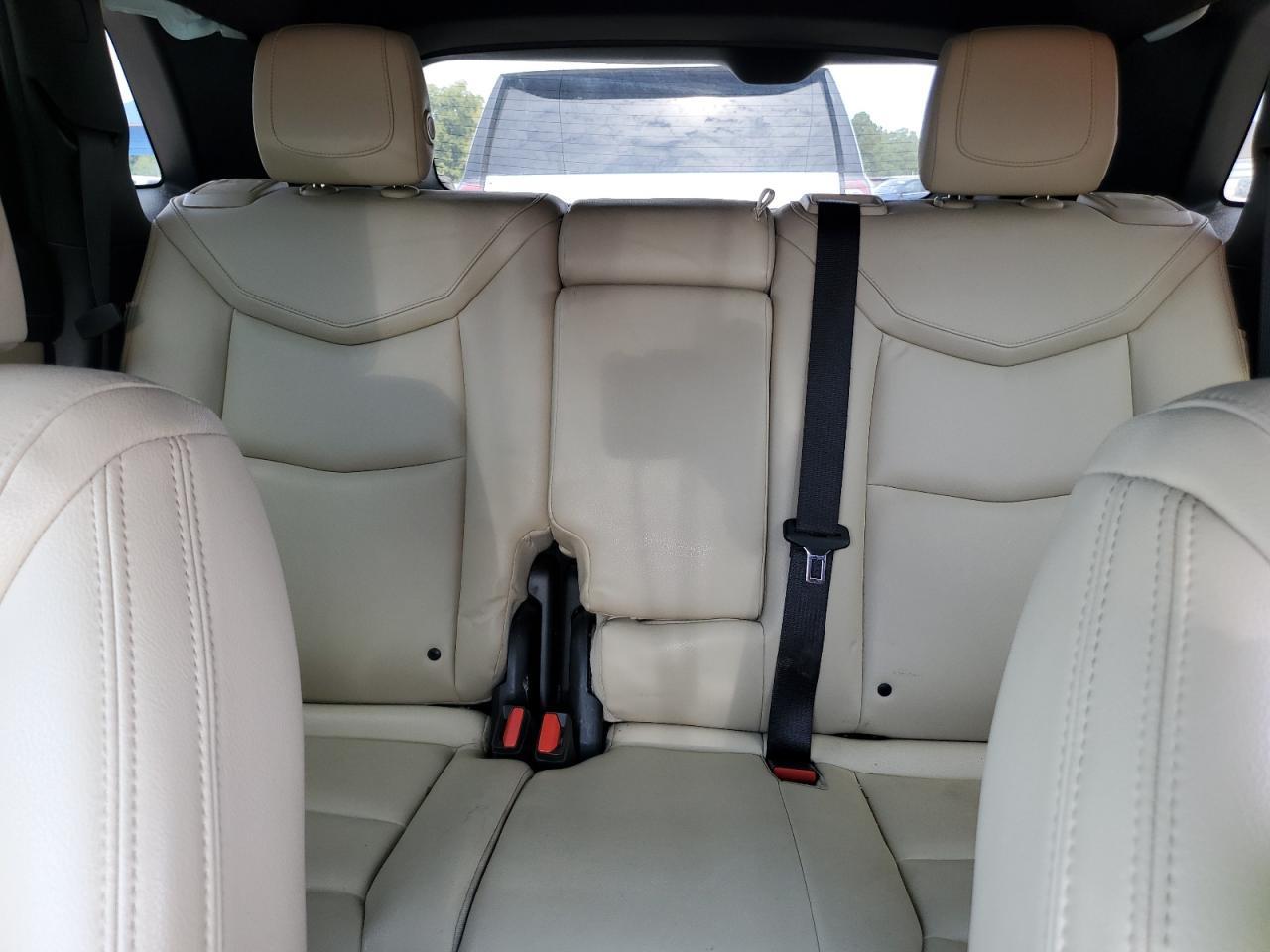 2017 CADILLAC XT5