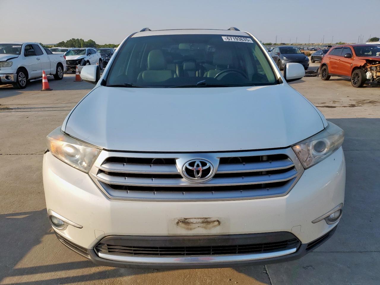 2012 TOYOTA HIGHLANDER