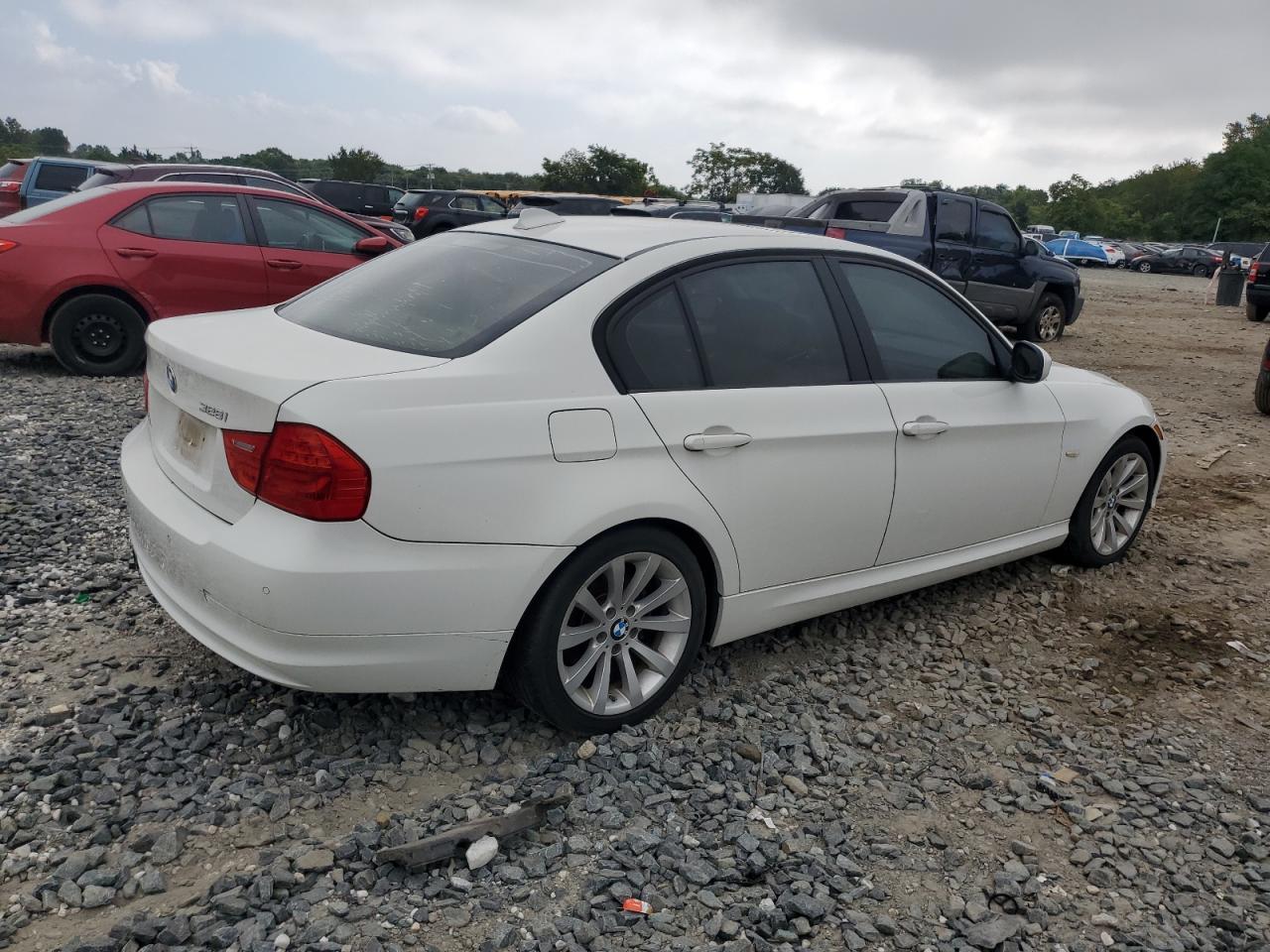 2011 BMW 3 SERIES