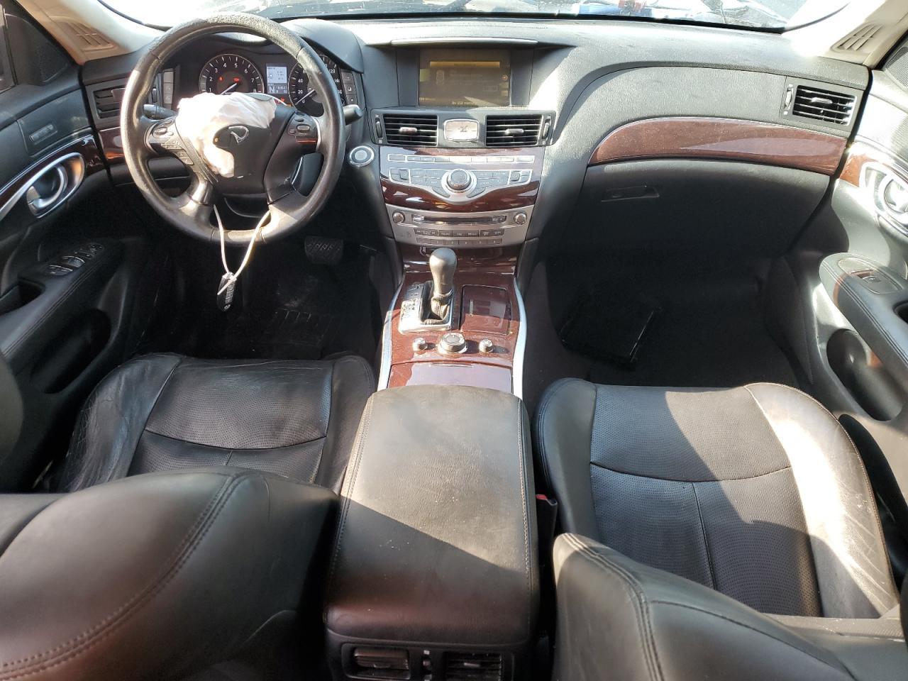 2011 INFINITI M37