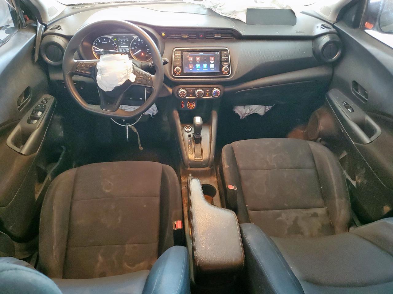 2024 NISSAN KICKS