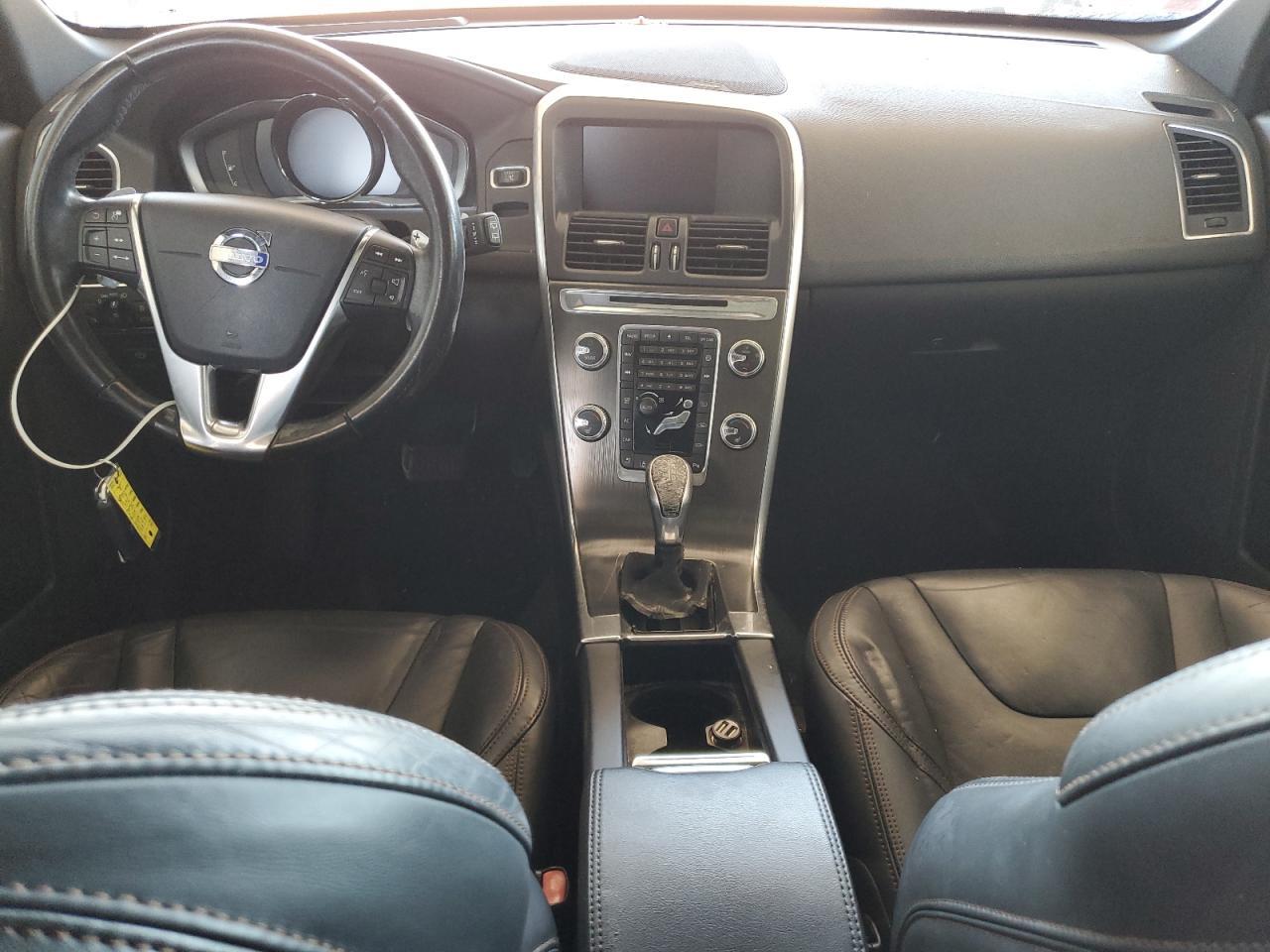 2015 VOLVO XC60