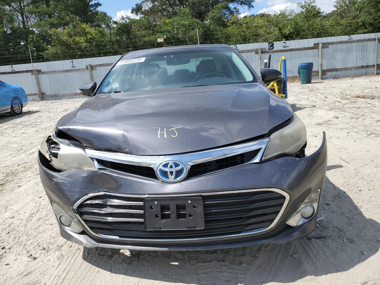 2013 TOYOTA Avalon