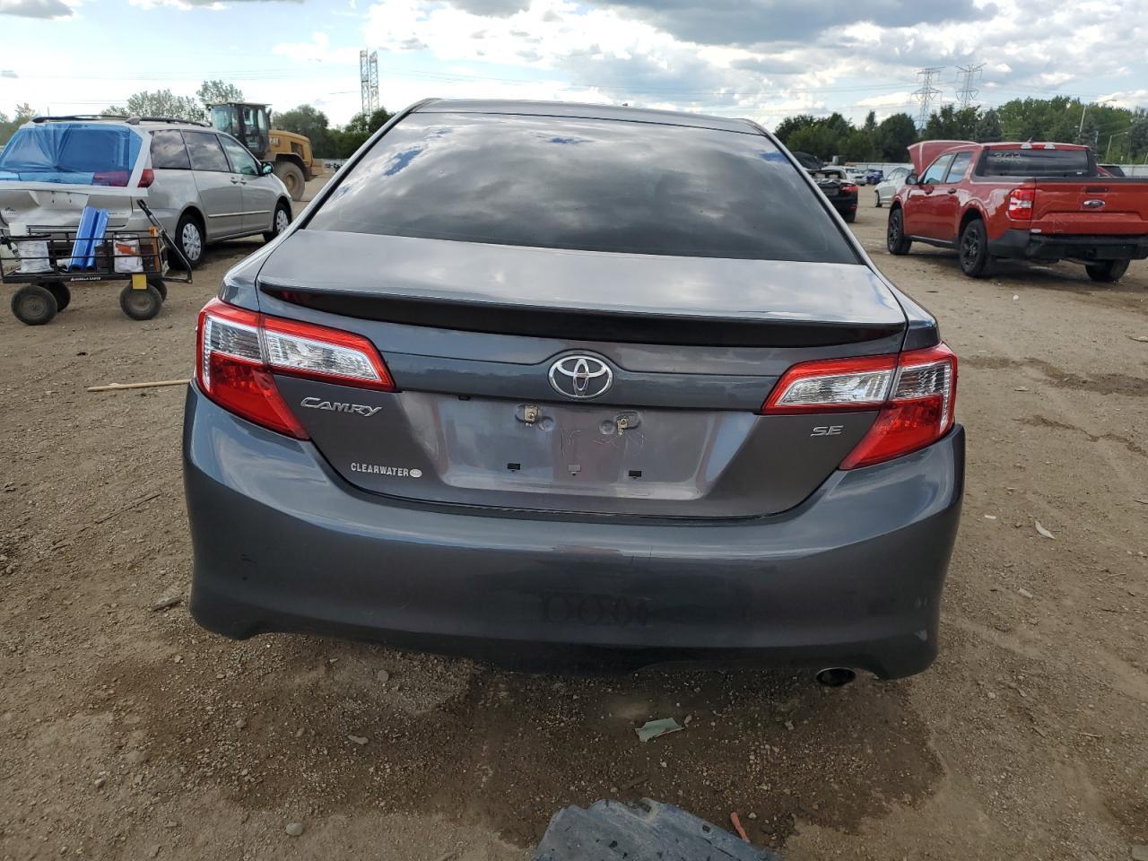 2014 TOYOTA CAMRY