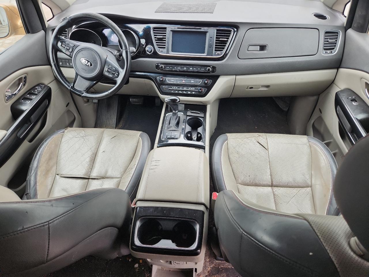 2016 KIA SEDONA
