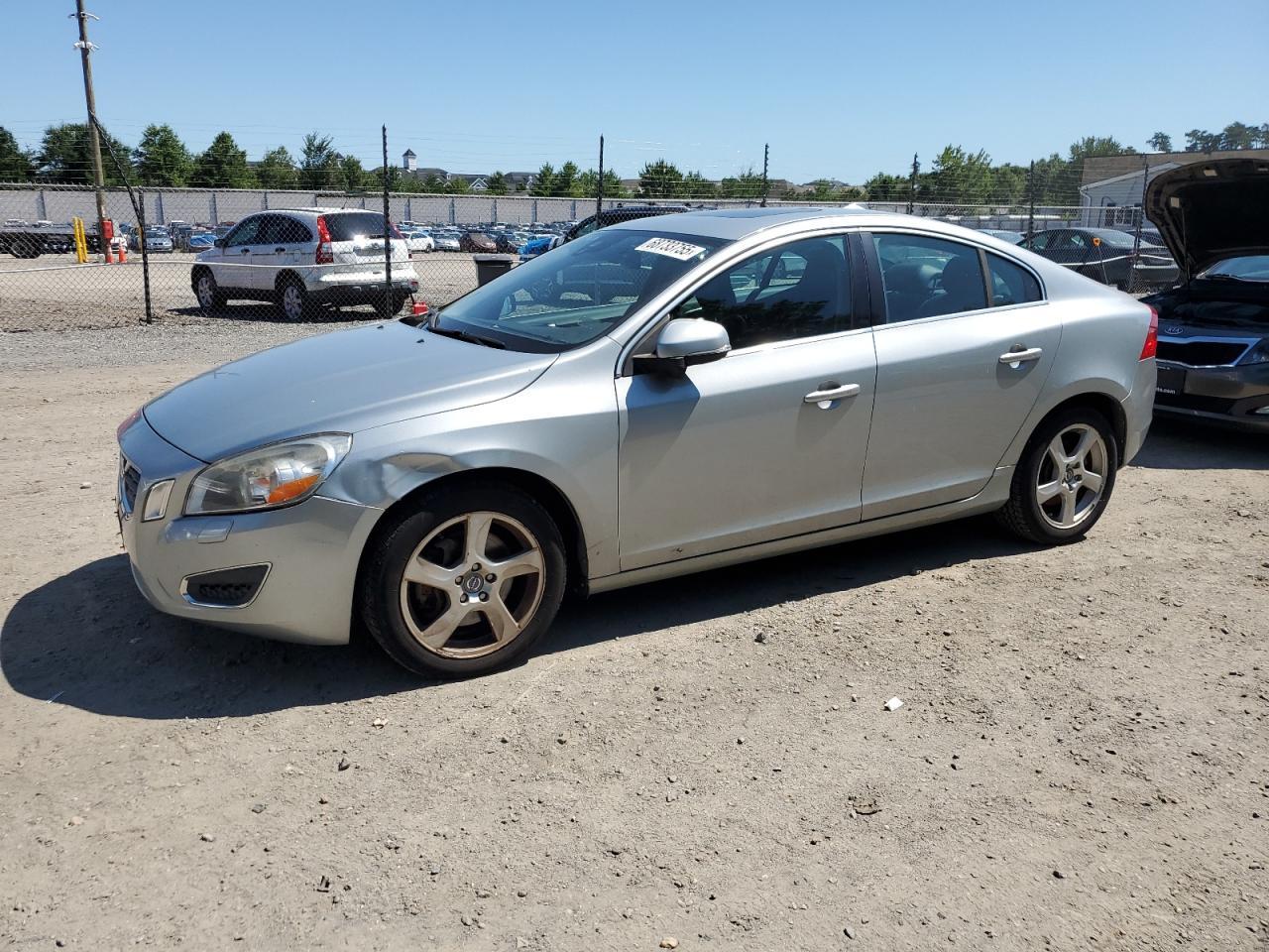 2013 VOLVO S60