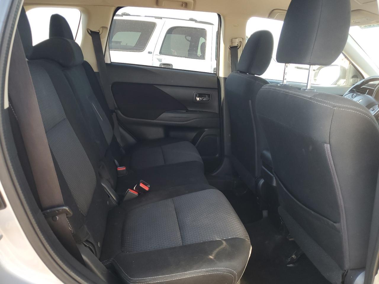 2017 MITSUBISHI outlander
