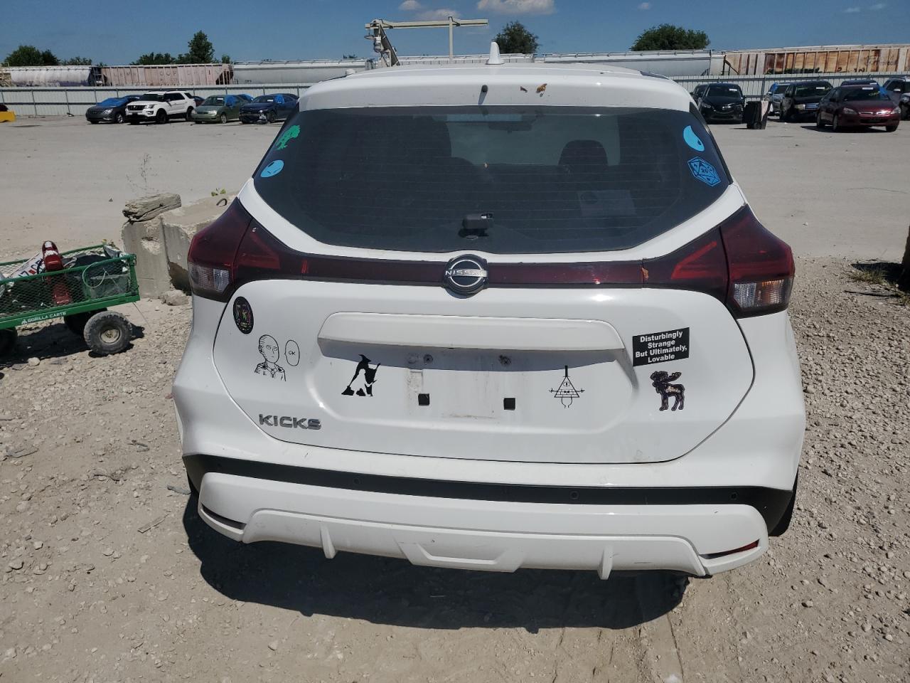 2022 NISSAN KICKS