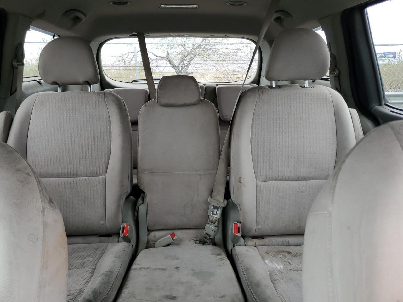 2016 KIA SEDONA