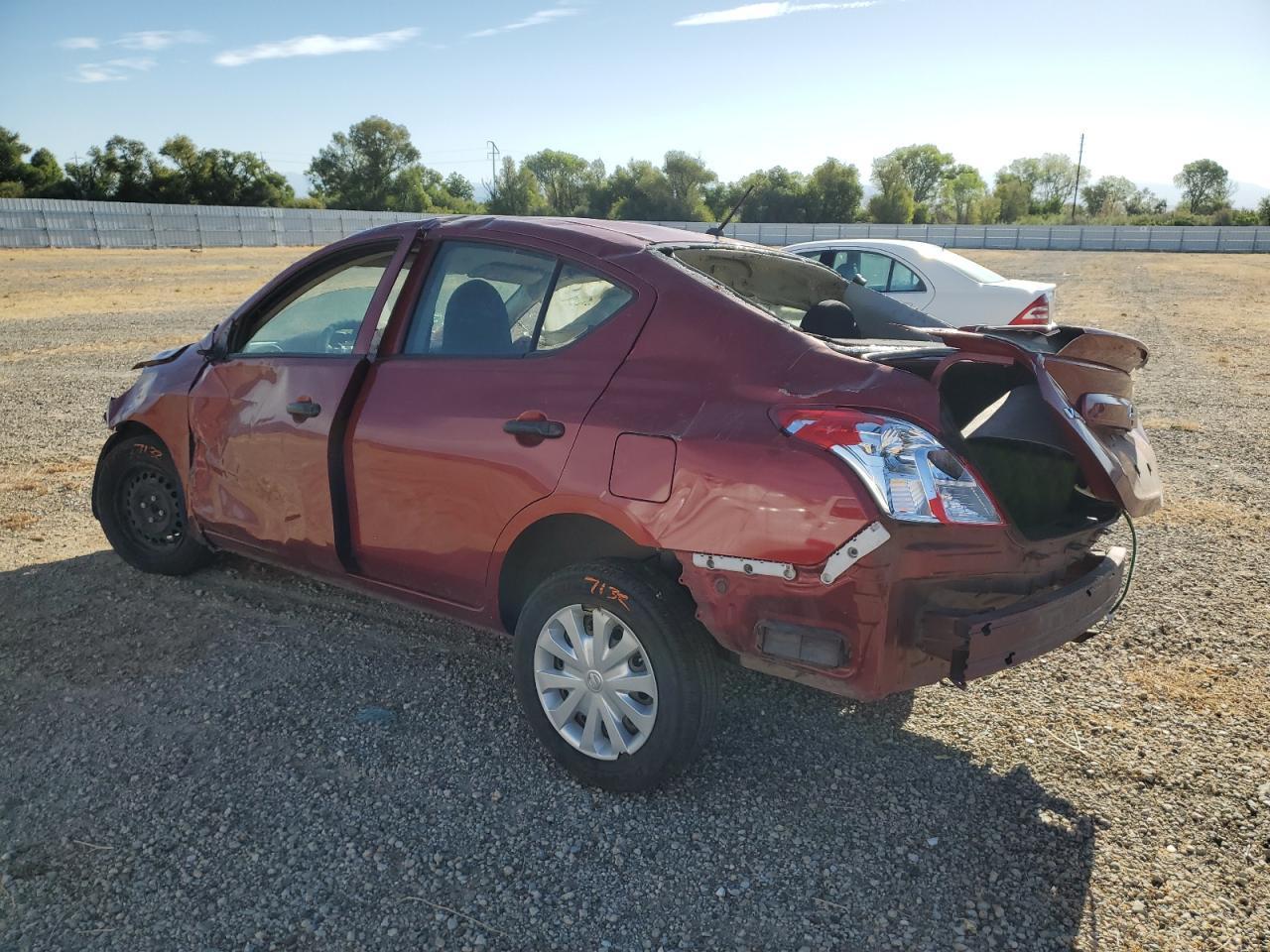 2016 NISSAN VERSA
