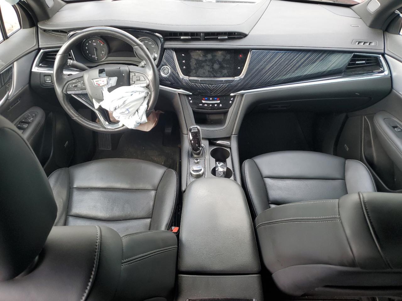2024 CADILLAC XT6