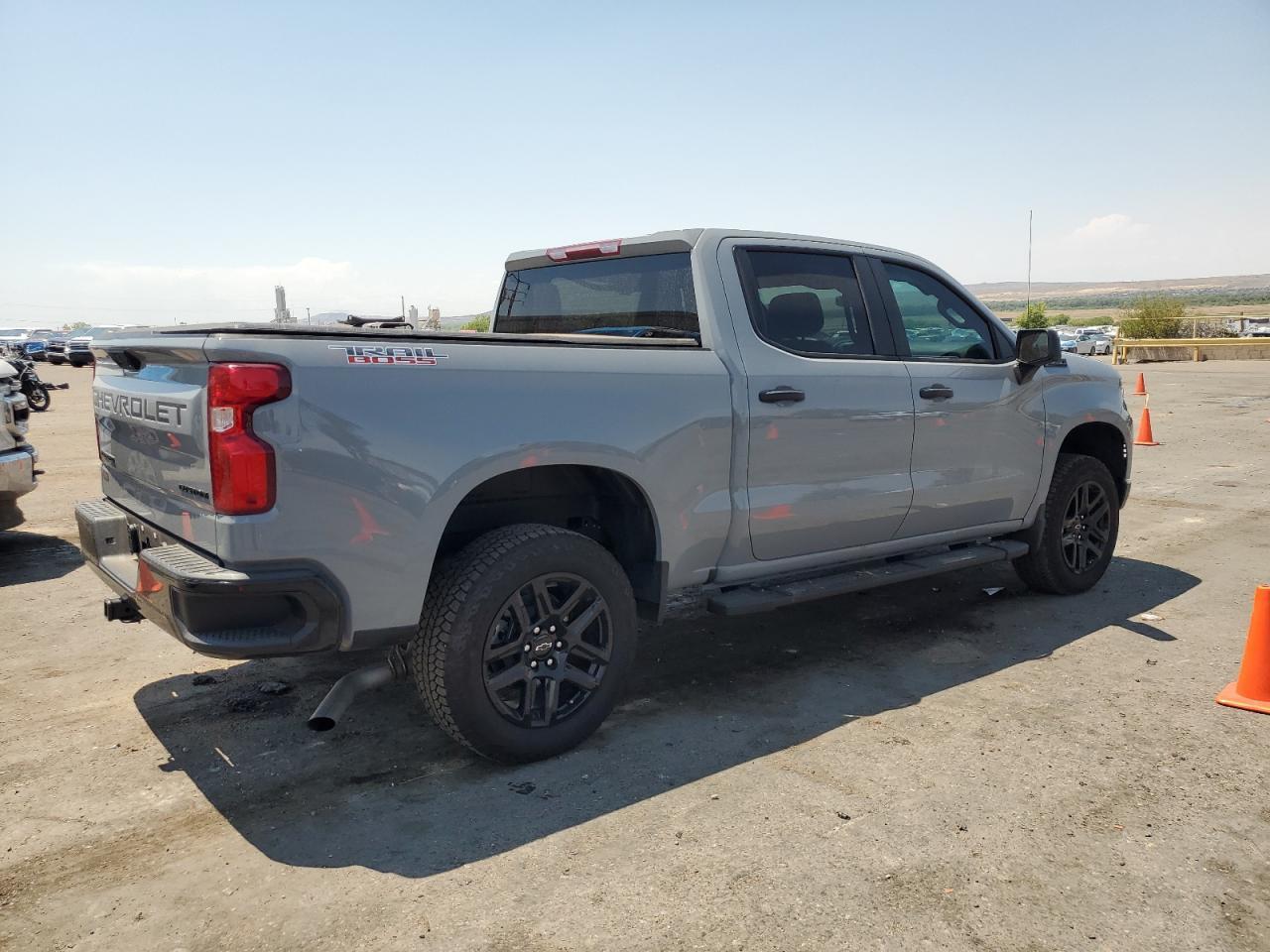 2025 CHEVROLET Silverado
