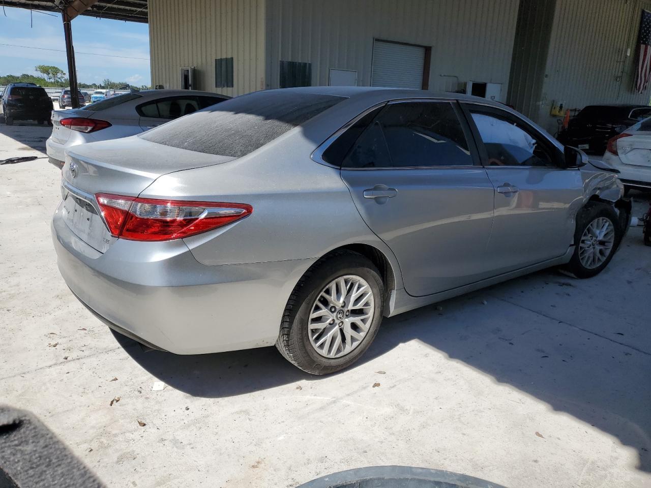 2017 TOYOTA CAMRY