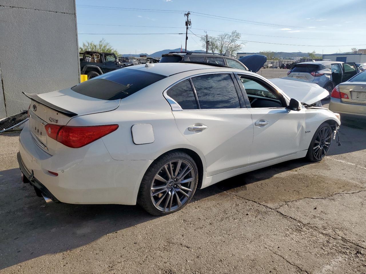 2016 INFINITI Q50