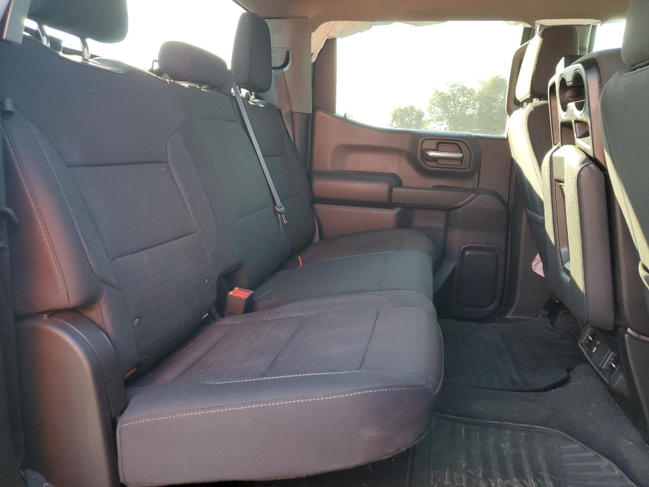2024 CHEVROLET Silverado